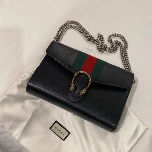 Gucci chain bag